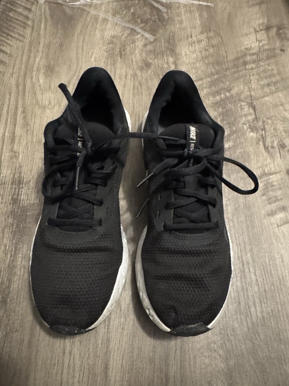 Nike Revolution 5 Women’s Running Shoes Black White Size 8 BQ3207-002
